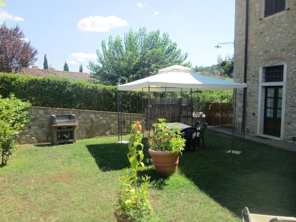 Casa Ai Carfini Guest House Poggibonsi Room photo